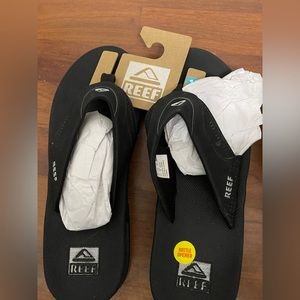 Two pairs of Men’s FlipFlops.